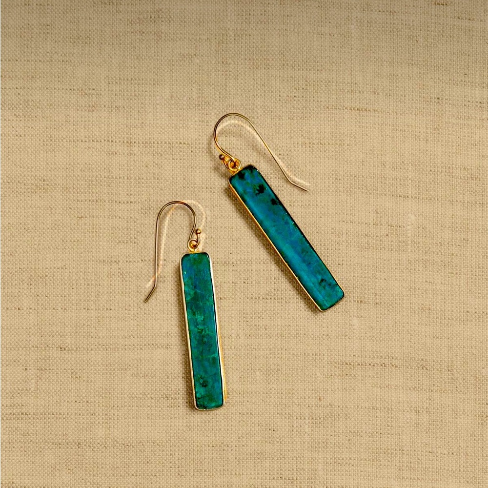 Gorgeous deep green column earrings